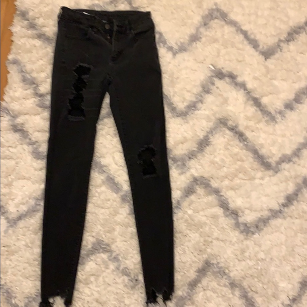 American Eagle size 2 long black ripped jeans